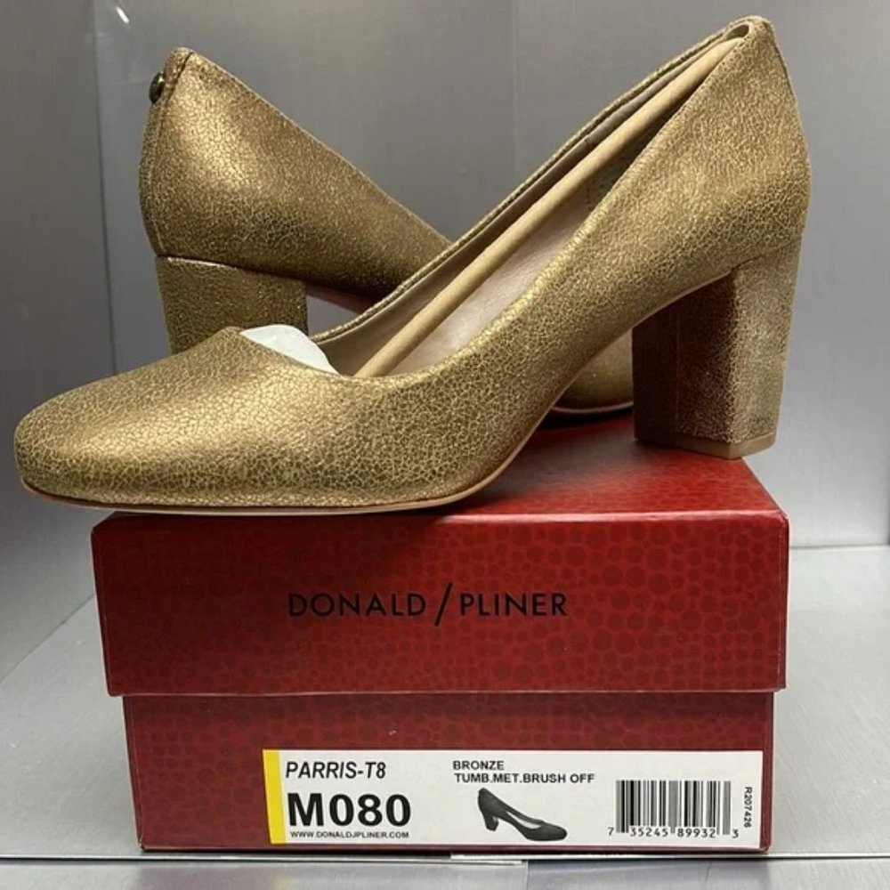 BNWT never Worn Donald Pliner Parris T8 Metalic Bronze